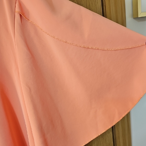 Elegant Peach Women's Blouse - Picture 4 of 8